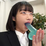 ? 『大手企業の内定が目標の就活女子大生限定！ チ〇ポを咥えながらジョボジュボ面接トレーニング！』スタイル抜群な清楚JDが喉奥チン凸されまくる！お口とスーツを精子まみれにされながらデカチン生ハメに即堕ち連続ガチ絶頂！！！【街角素人モニタリング♯みお…蓮実ちせ ?Konomi-chanのこすぷれにゅーす